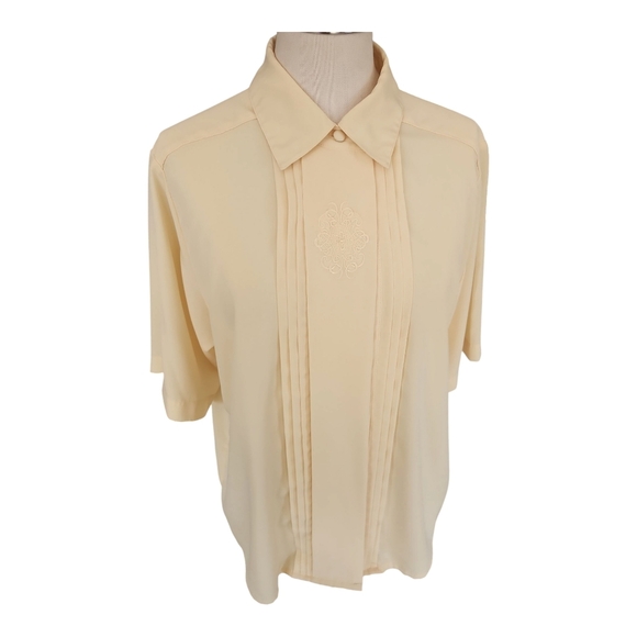 Vintage Yves St. Clair Light Yellow Blouse – Size 8P, Pleated Front, Elegant - Picture 1 of 12